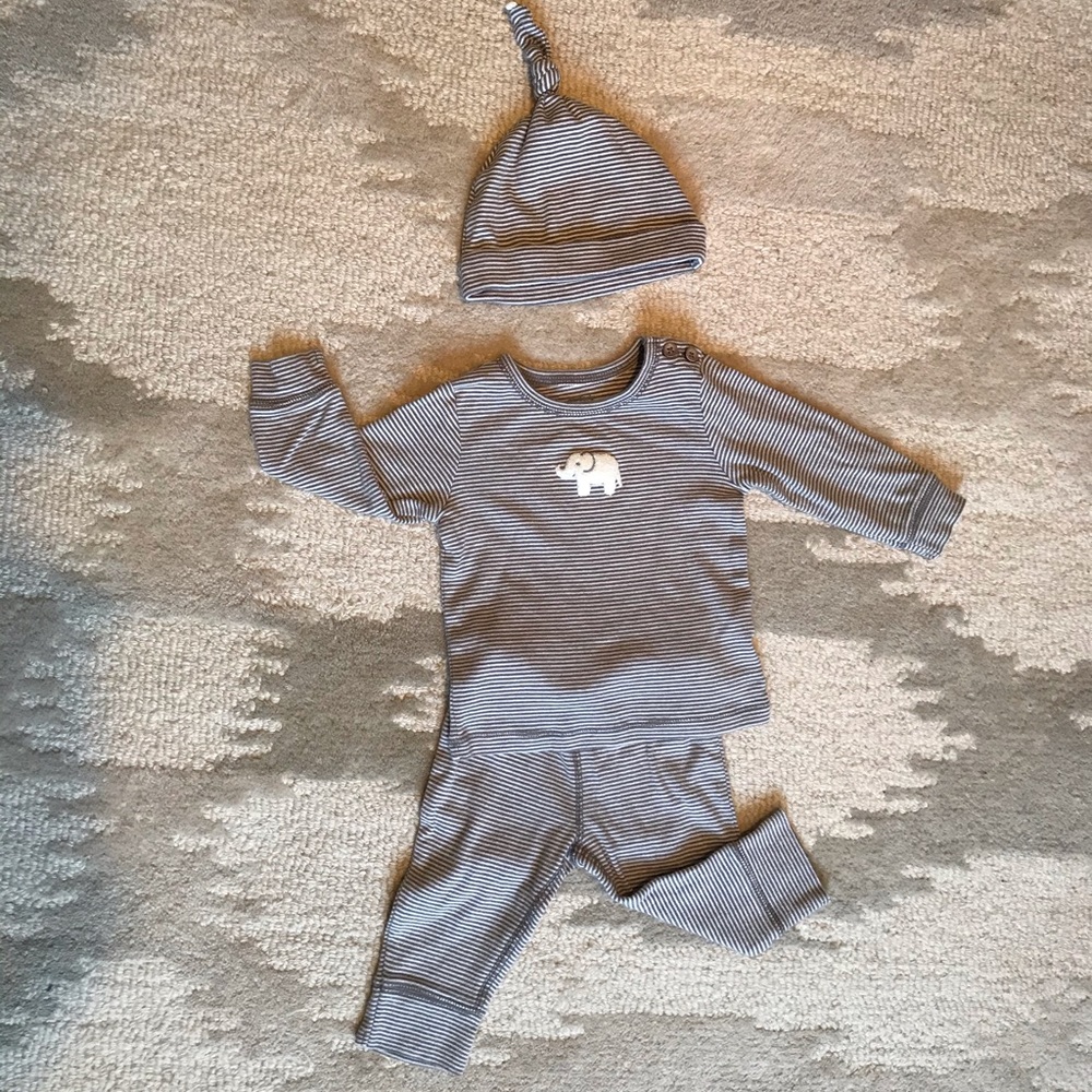 Carter’s 6M Set Long Johns and Top Knot Hat